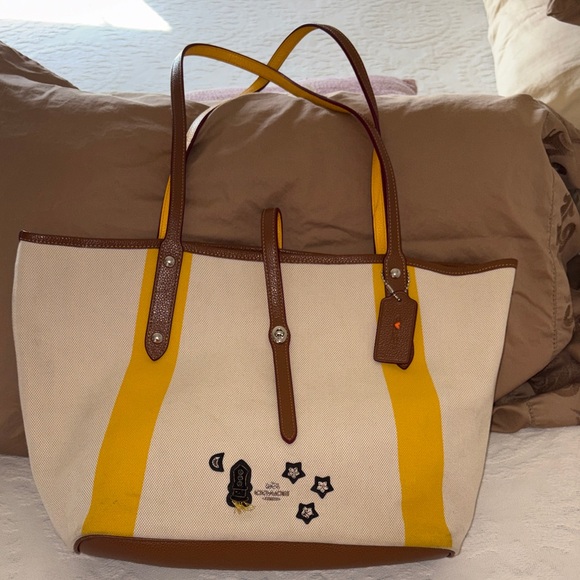 Coach Canvas Market Tote Souvenir Embroidery Chalk Yellow Needs Cleaning